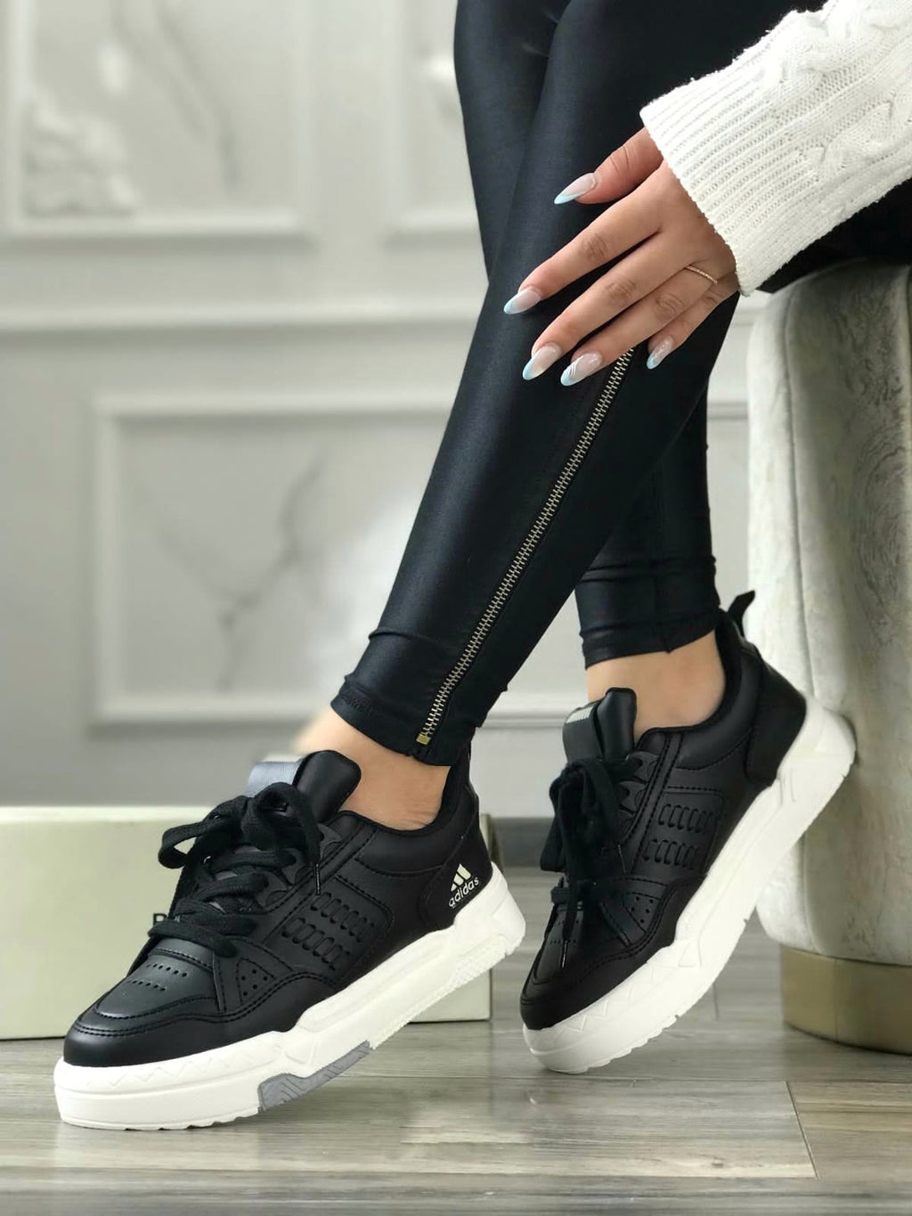 CALZADO ADIDAS TRENZAS TENIS