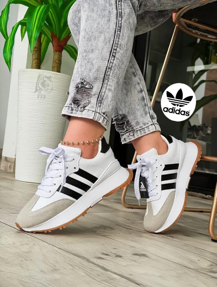 CALZADO ADIDAS TREBOL DAMA TENIS