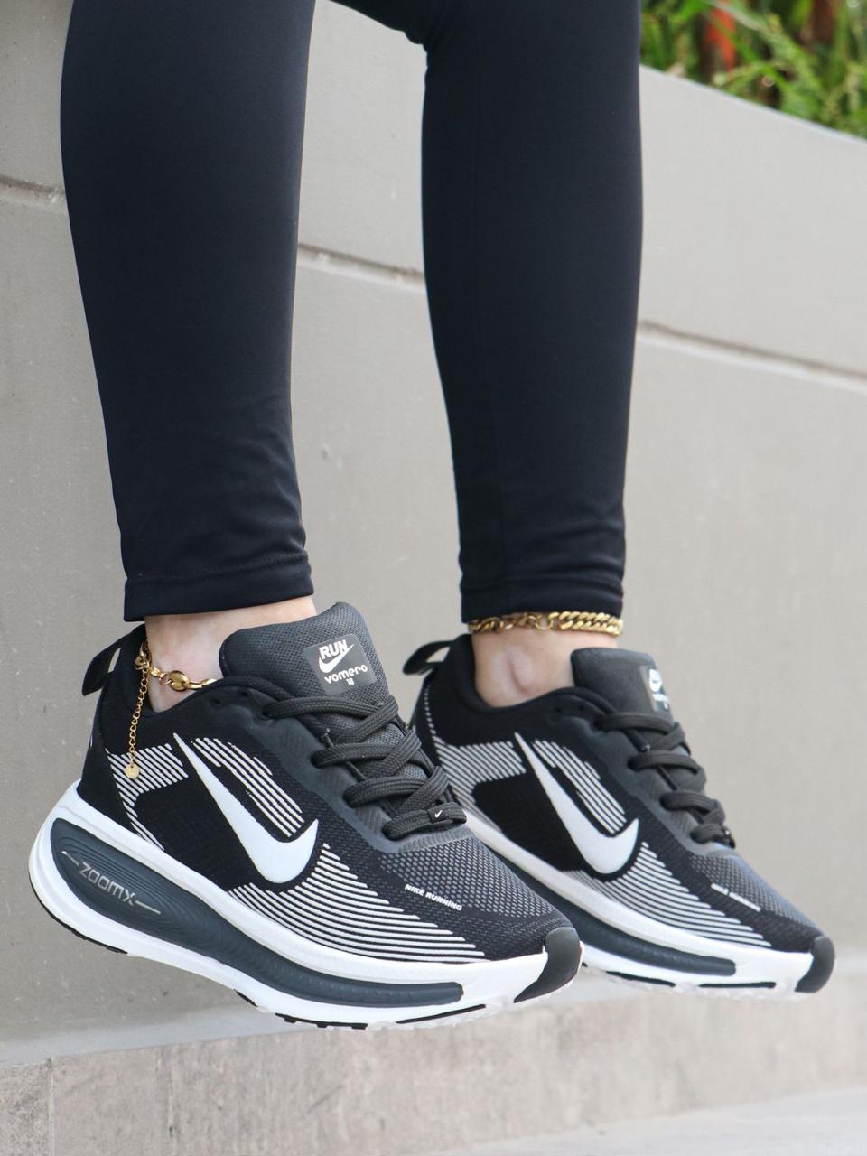 NIKE RUN VOMERO 18