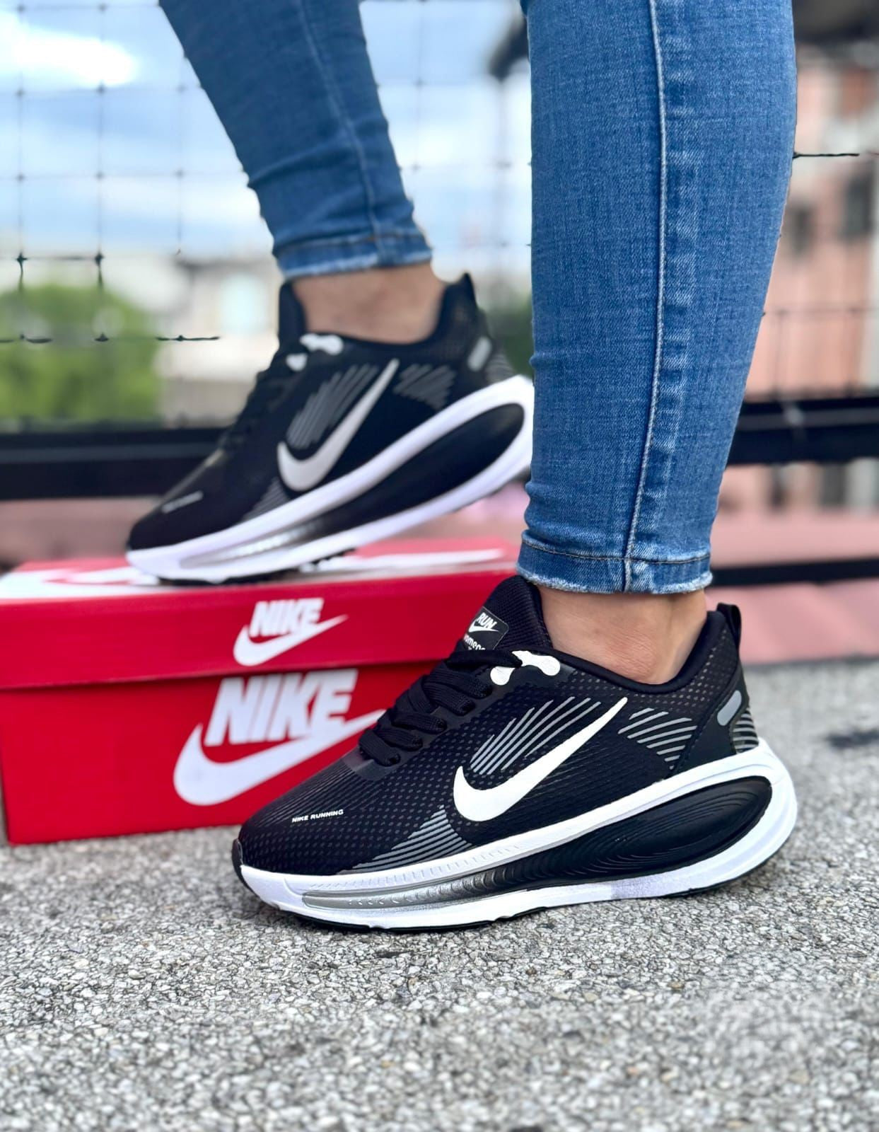 Tenis Nike Zoom Vomero Plus Dama